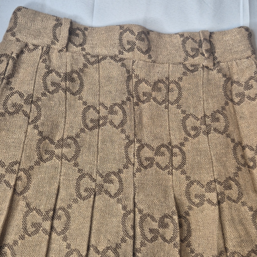 Gucci Beige-Brown GG Monogram Pleated A-Line Skirt w/GUCCI Garment Bag & COA - Picture 6 of 17